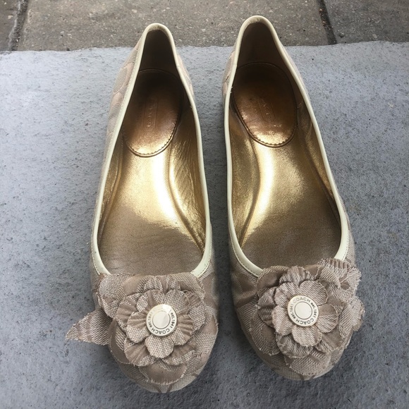 Coach ballet flats with flower detail size 8.5 - Picture 4 of 5